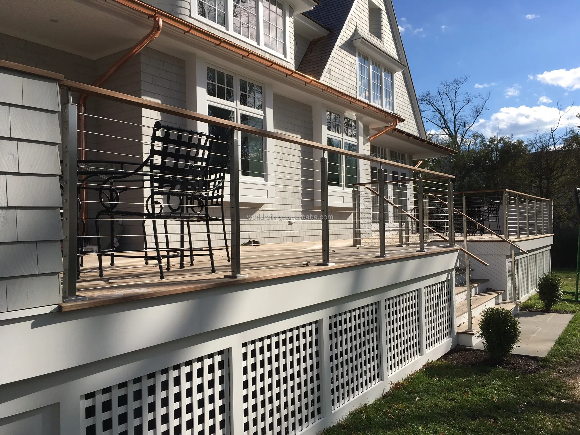 YL easy to install Wire rope balustrade post mounted on top of black surface