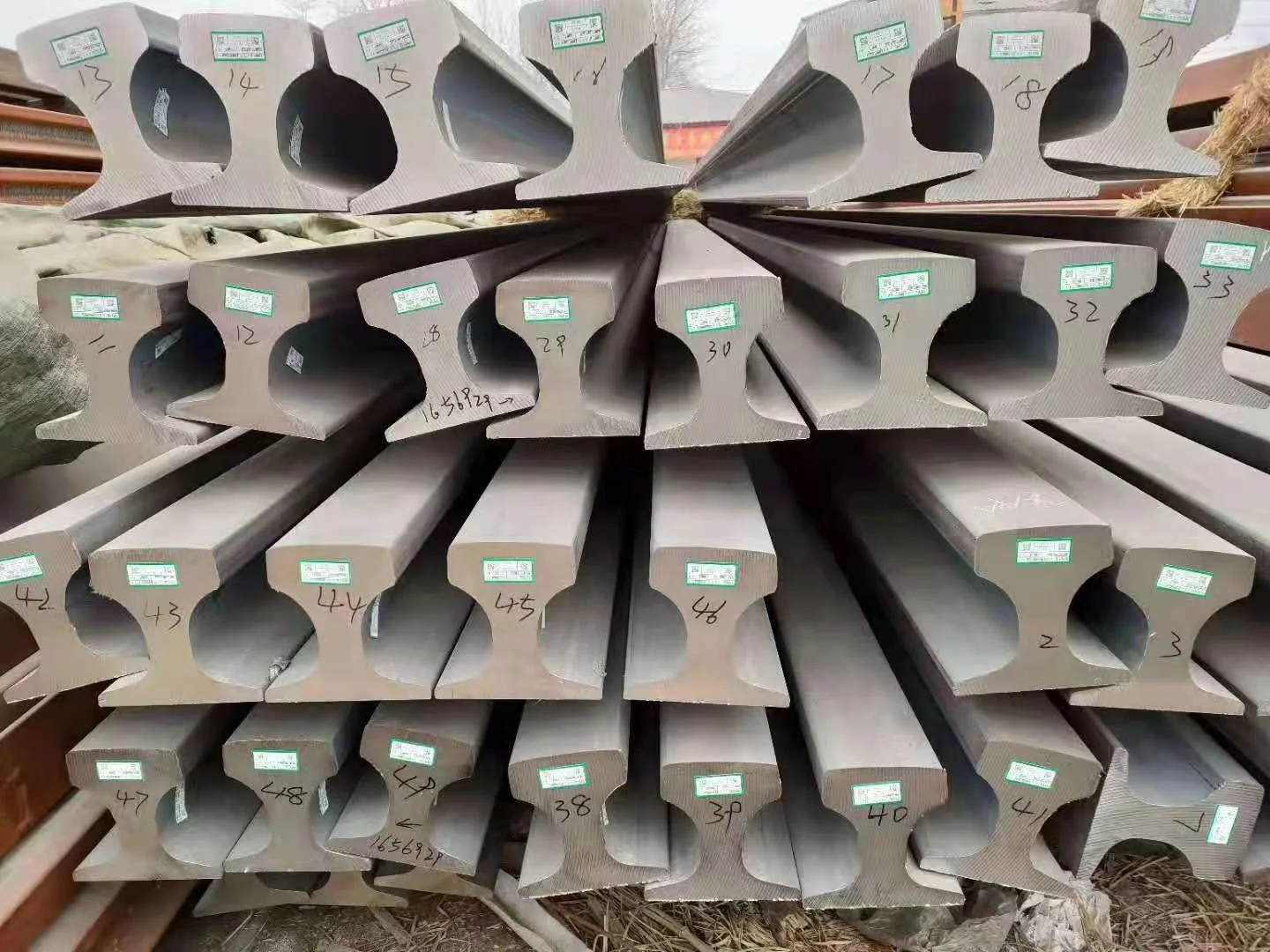 Best Price Wholesale Iron Scrap Used Rails 100% Pure Cast Iron Scrap Yard Hms Used Rails For Sale