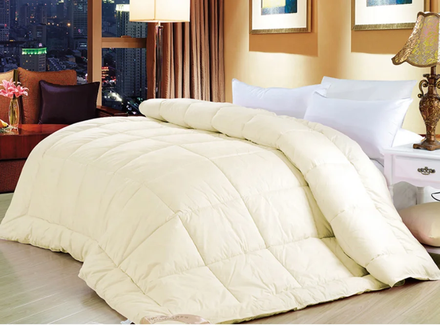 Chinese Factory Custom Logo King Size Duvet 100% Cotton Fabric Cozy Comforter Thick Quilt Five Star Hotel Duvet