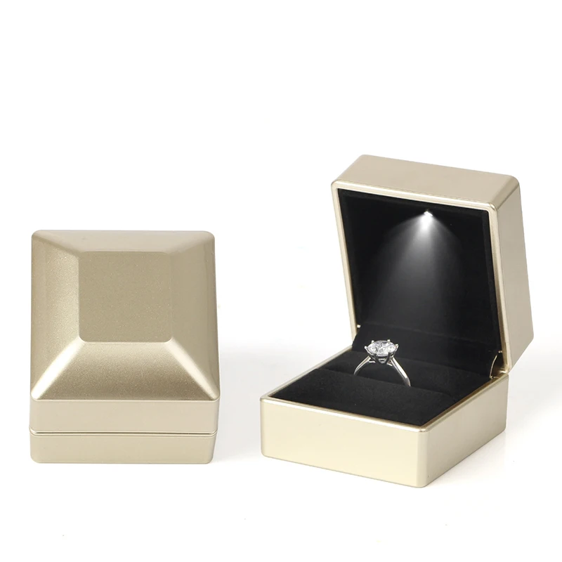 wholesale custom logo pendant necklace ring earring bracelet ring necklace bracelet led jewelry packaging gift box with light