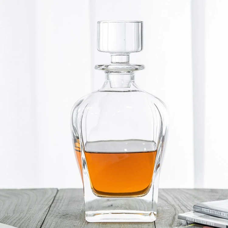 NOVARE 700ml Classy Round Crystal Whiskey Decanter With Glass Stopper