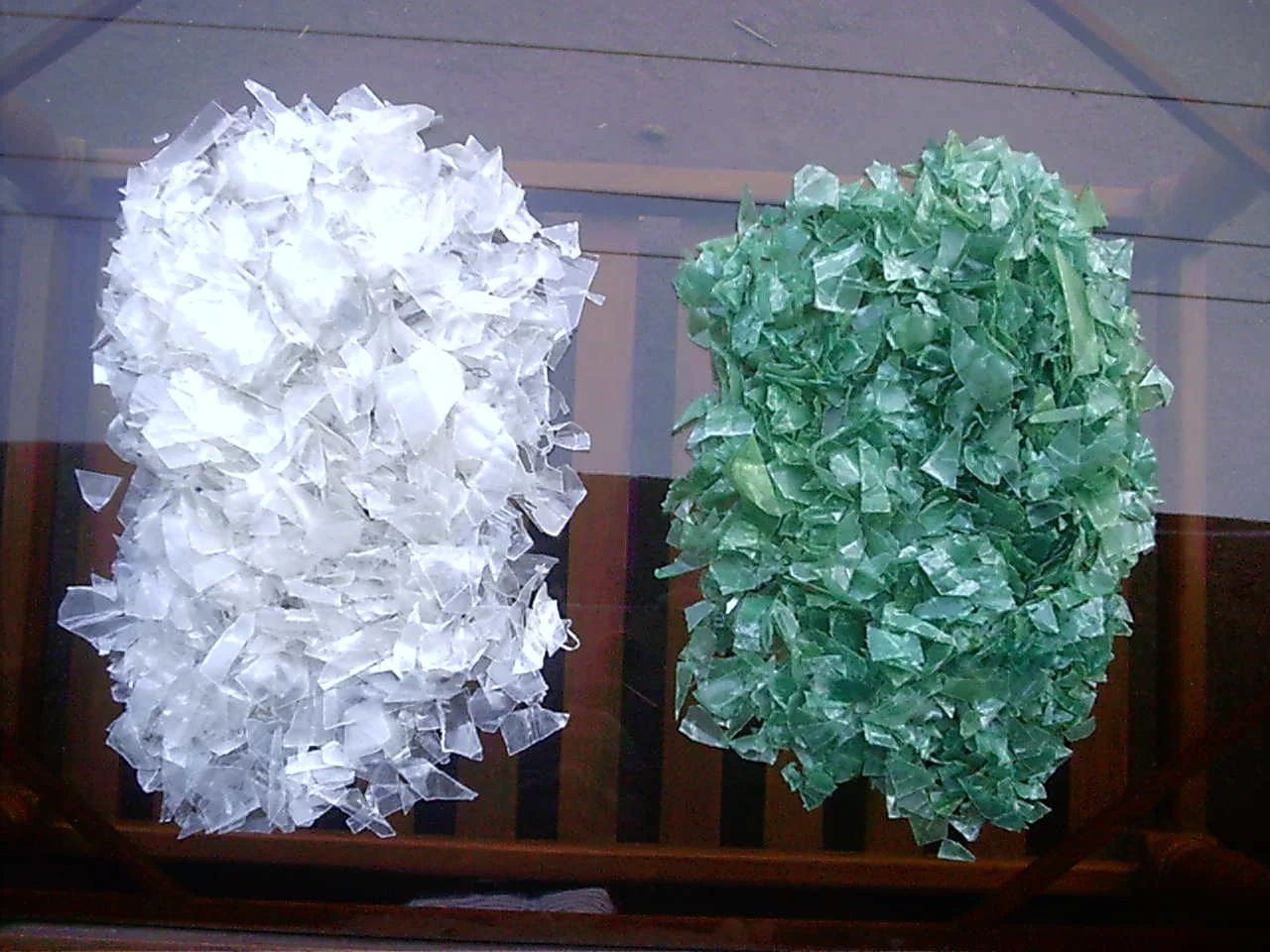 Hot Washed Recycled PET Flakes / PET Bottle Plastic Scrap