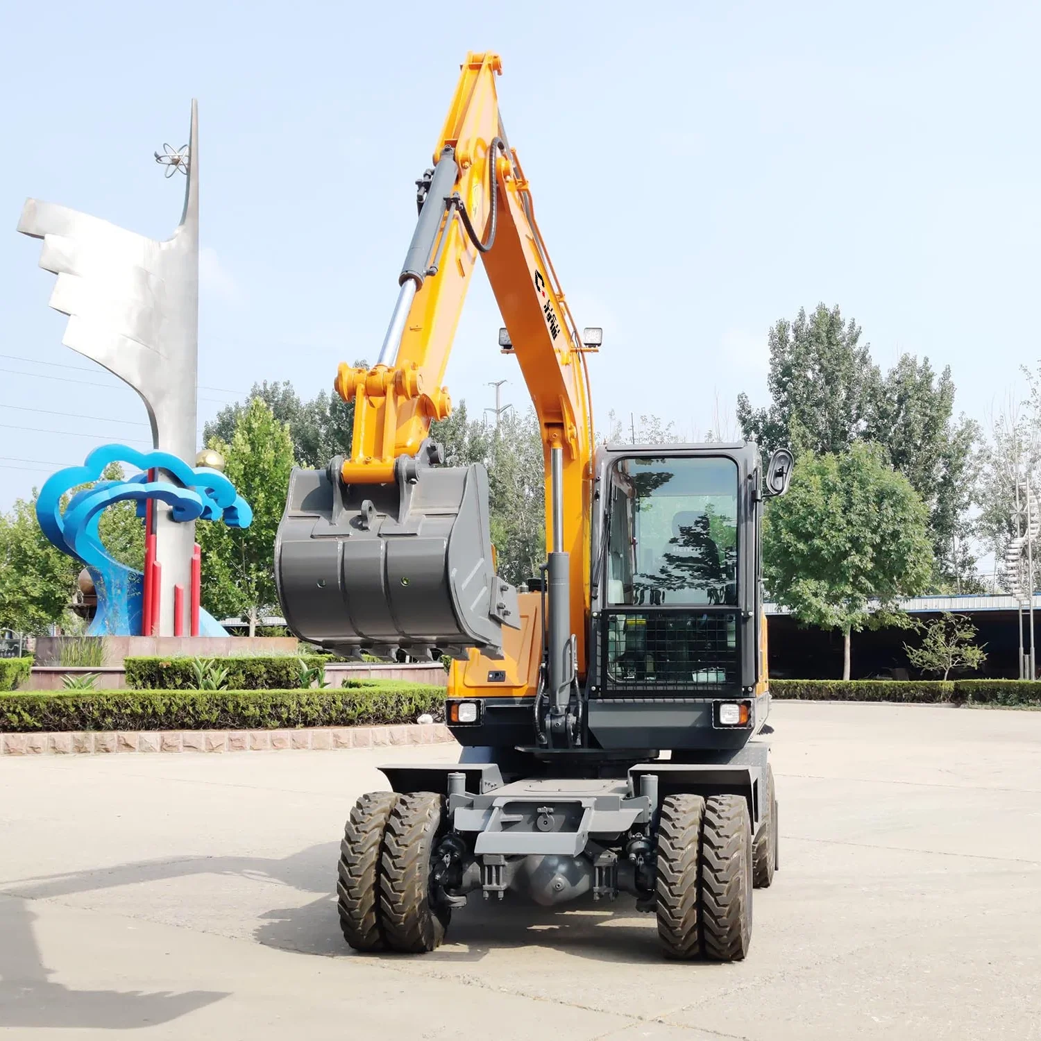 LICHMACH LC295W-9A Excavator 9.5ton 0.3cbm Hydraulic Wheeled Excavators Bucket