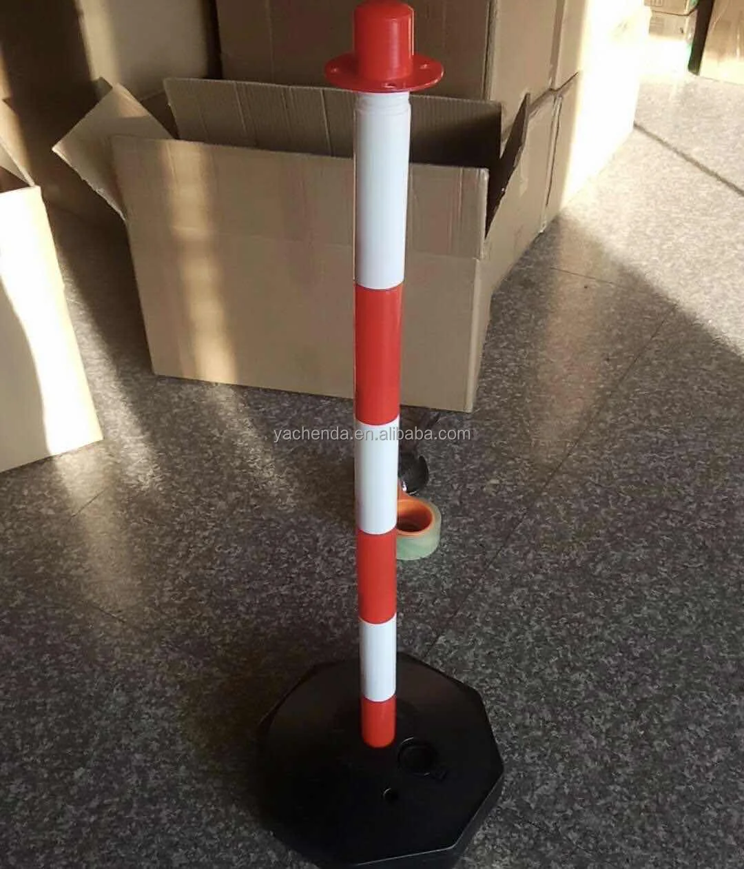 
yellow black white red, detachable traffic bollards, removable plastic water filled road post 