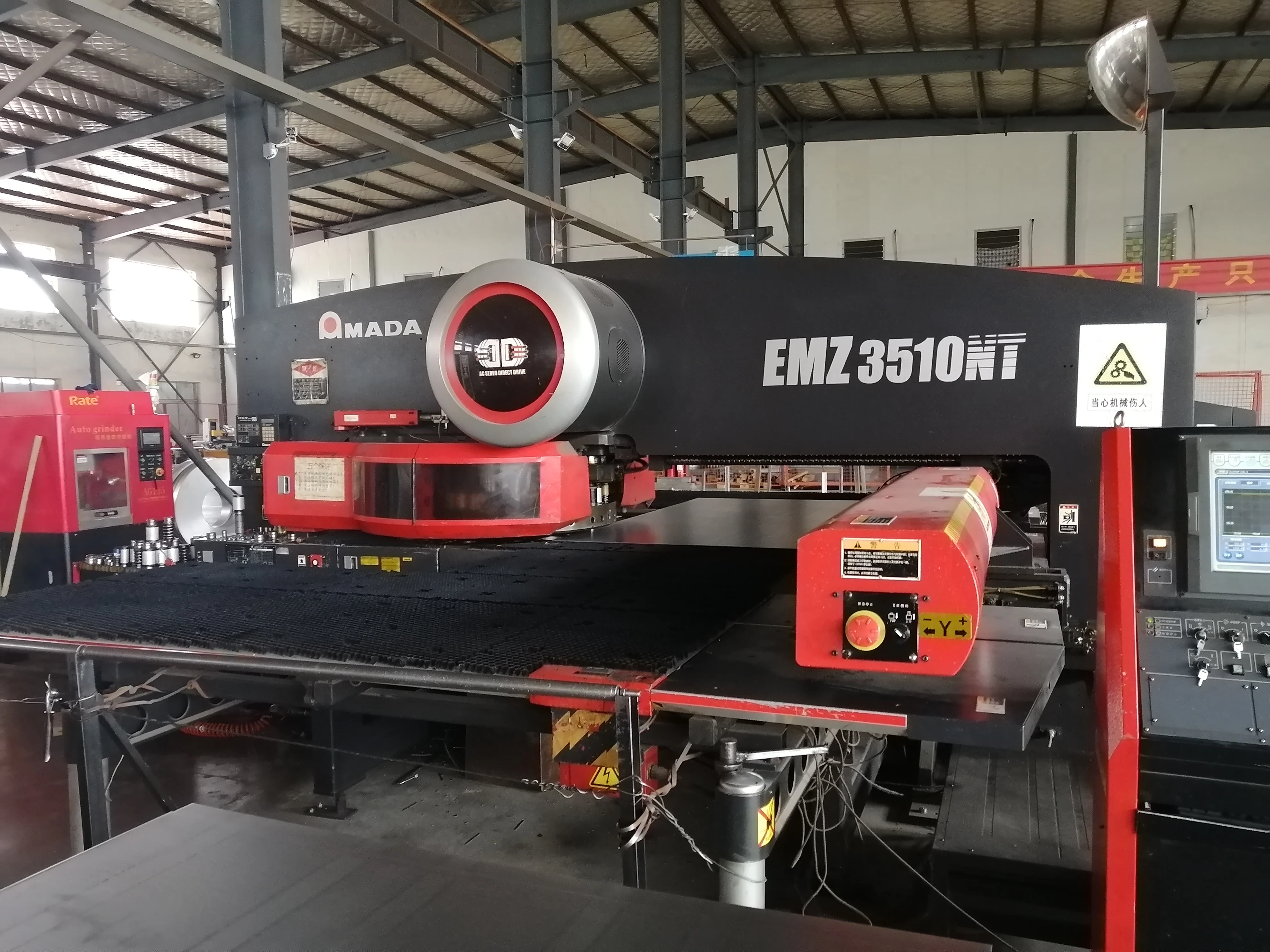 data center room outdoor cabinet with air conditioner system 42u cooler network cabinet