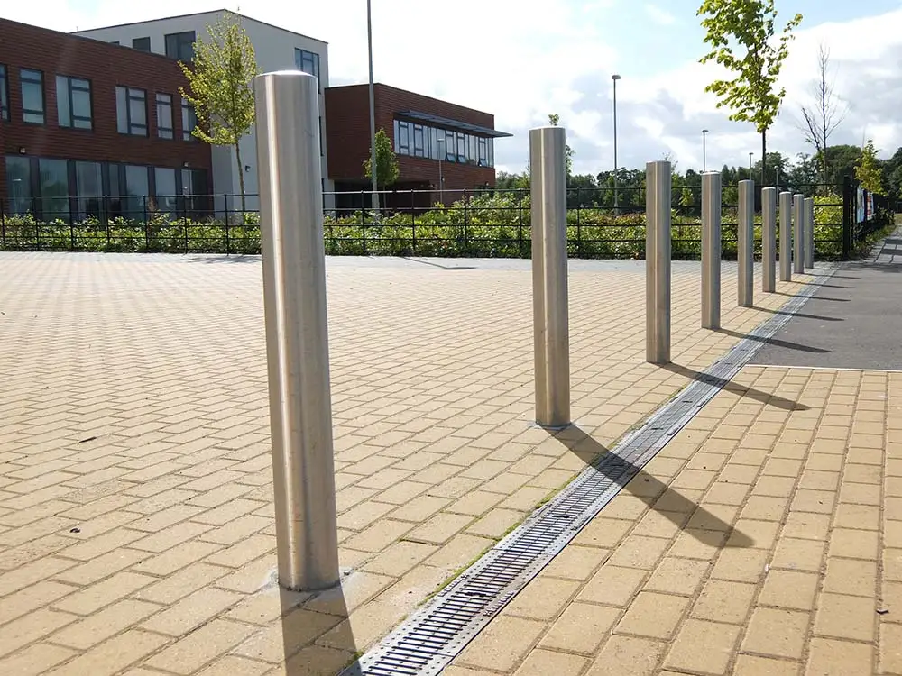 Metal Car Security Bollards Supermarket Bollards Isolation Shallow Foundation Bollards
