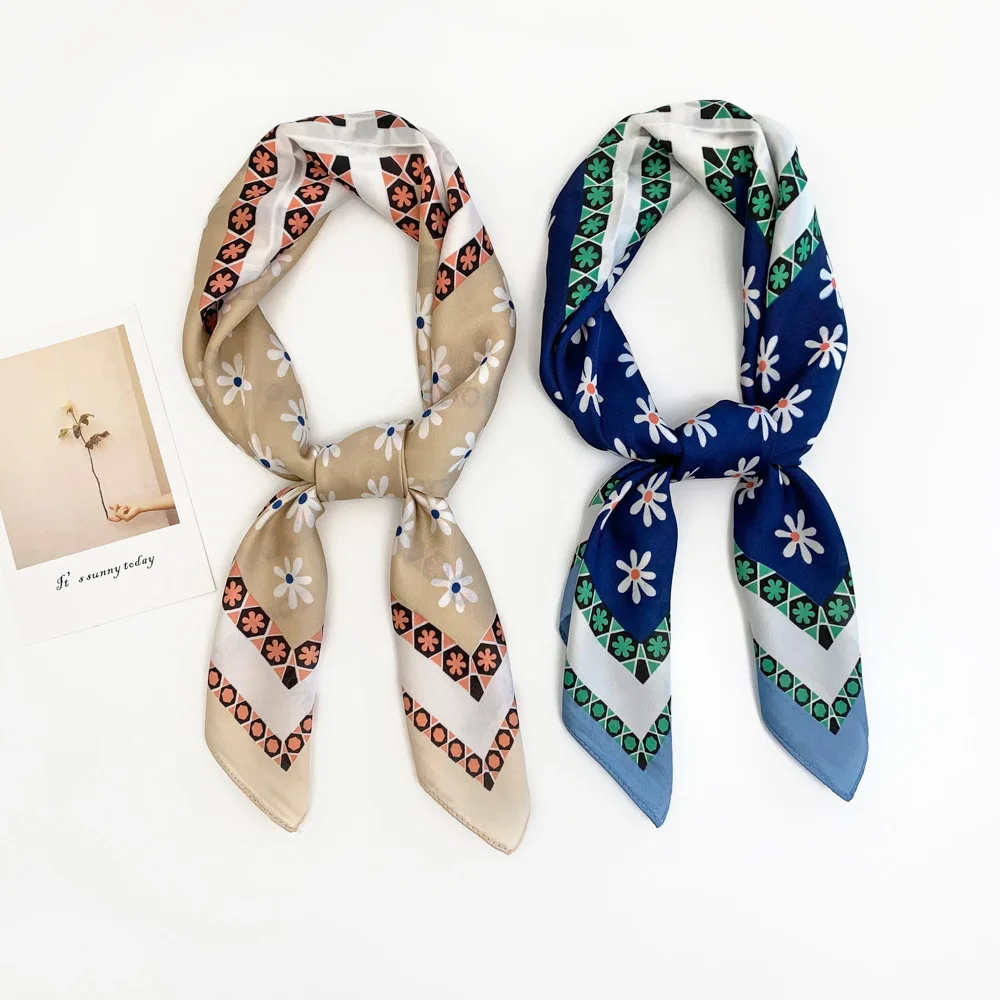 Wholesale fashion Korea Dongdaemun retro bandana cashew flower square silky scarf