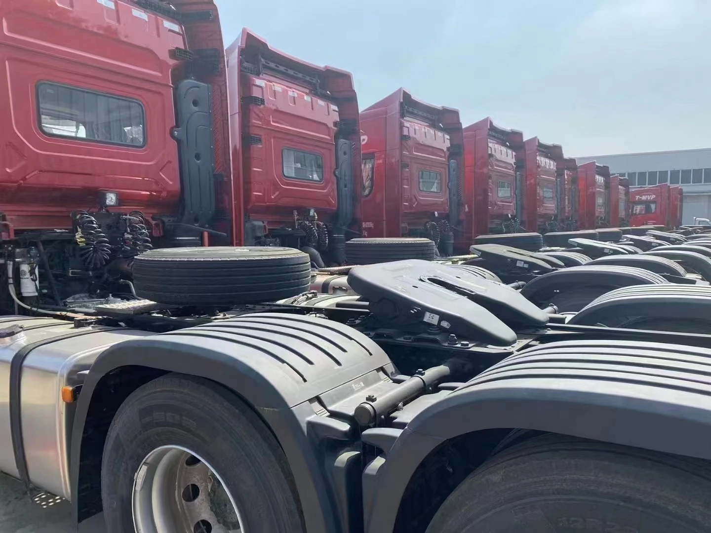 Б/у трактор шакман X5000 6*4 500 HP на продажу