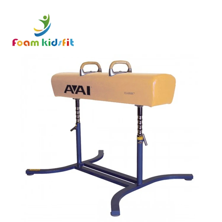 Классический гимнастический конь