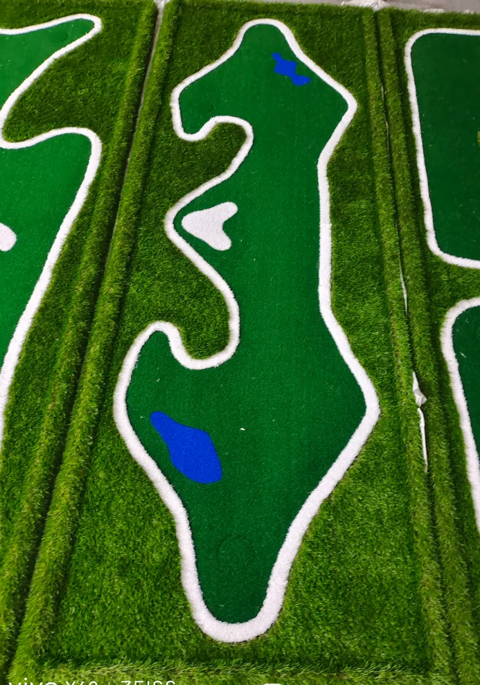 The factory sells golf 9-hole greens artificial putting green grass iutdoor mini golf practice putting green