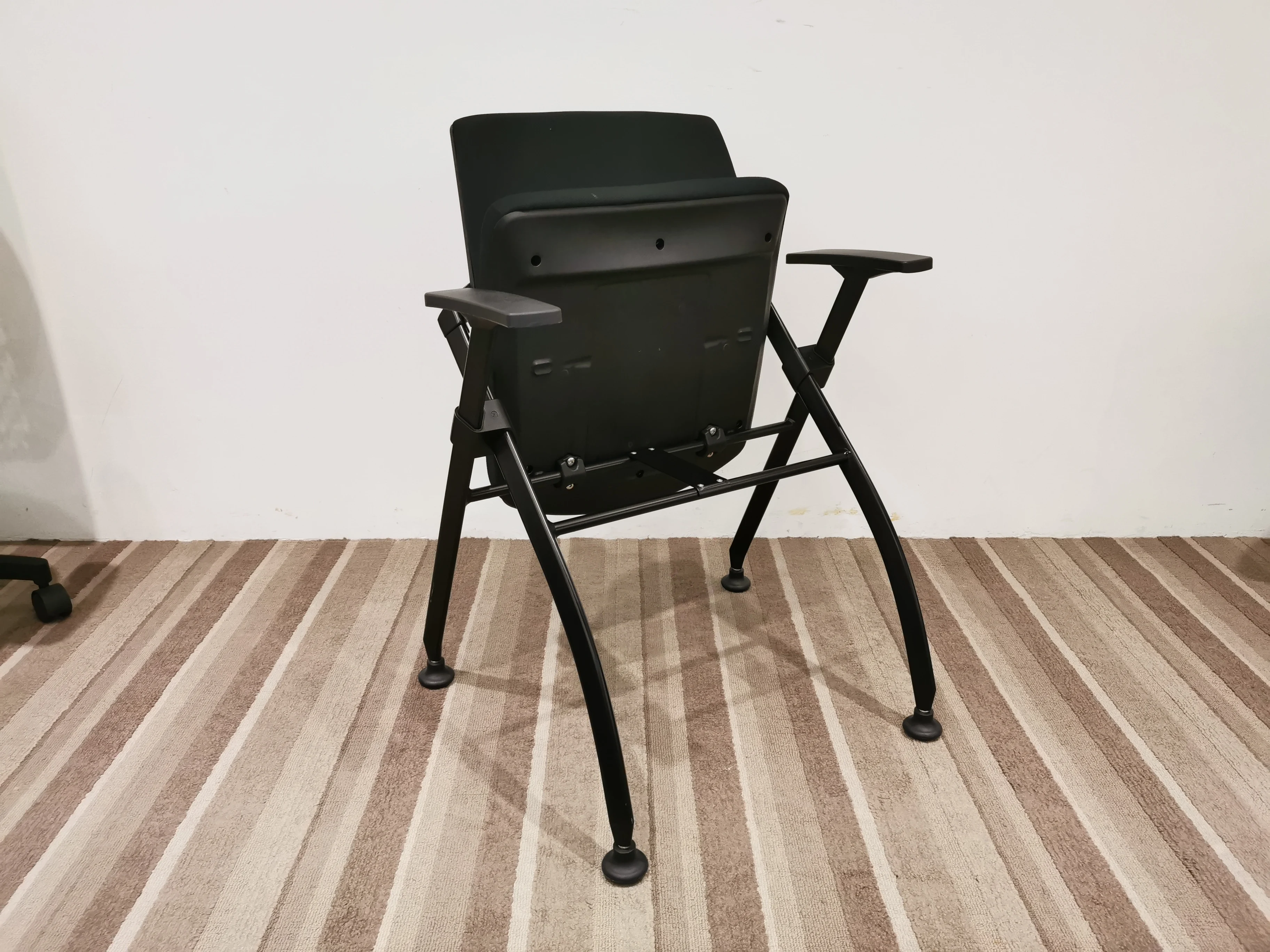 Commercial furniture stackable Full black X-cross metal frame Folding seat high school Chair for training center