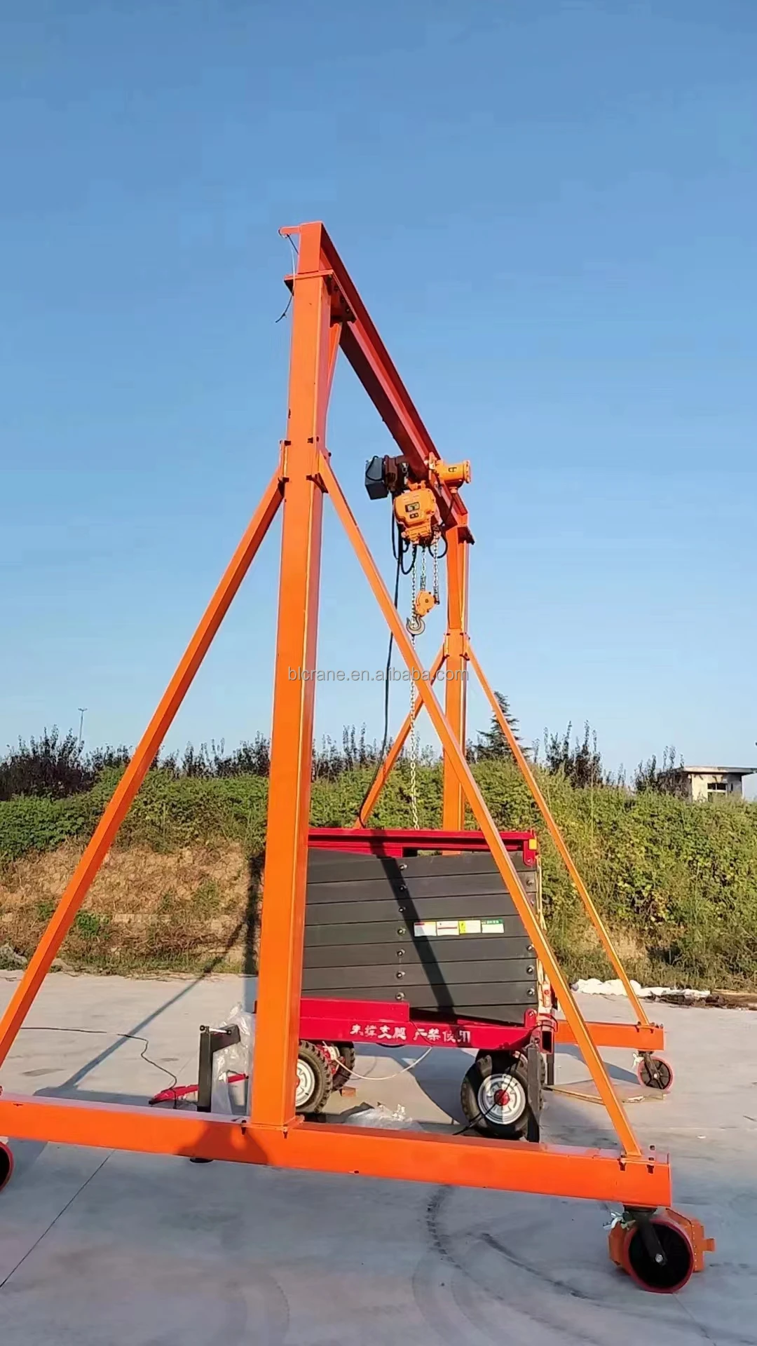 Easy Installation Portable small 4 tons Gantry Crane 3 ton Warehouse Crane Hand Push Type Gantry Crane