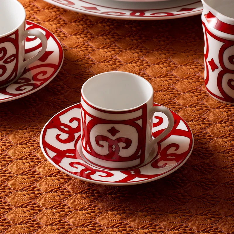High End Luxury Red lock series Porcelain Coffee Cup And Saucer Tea Cup Ceramic Drinkware Coffee Set For Home Hotel Restaurant