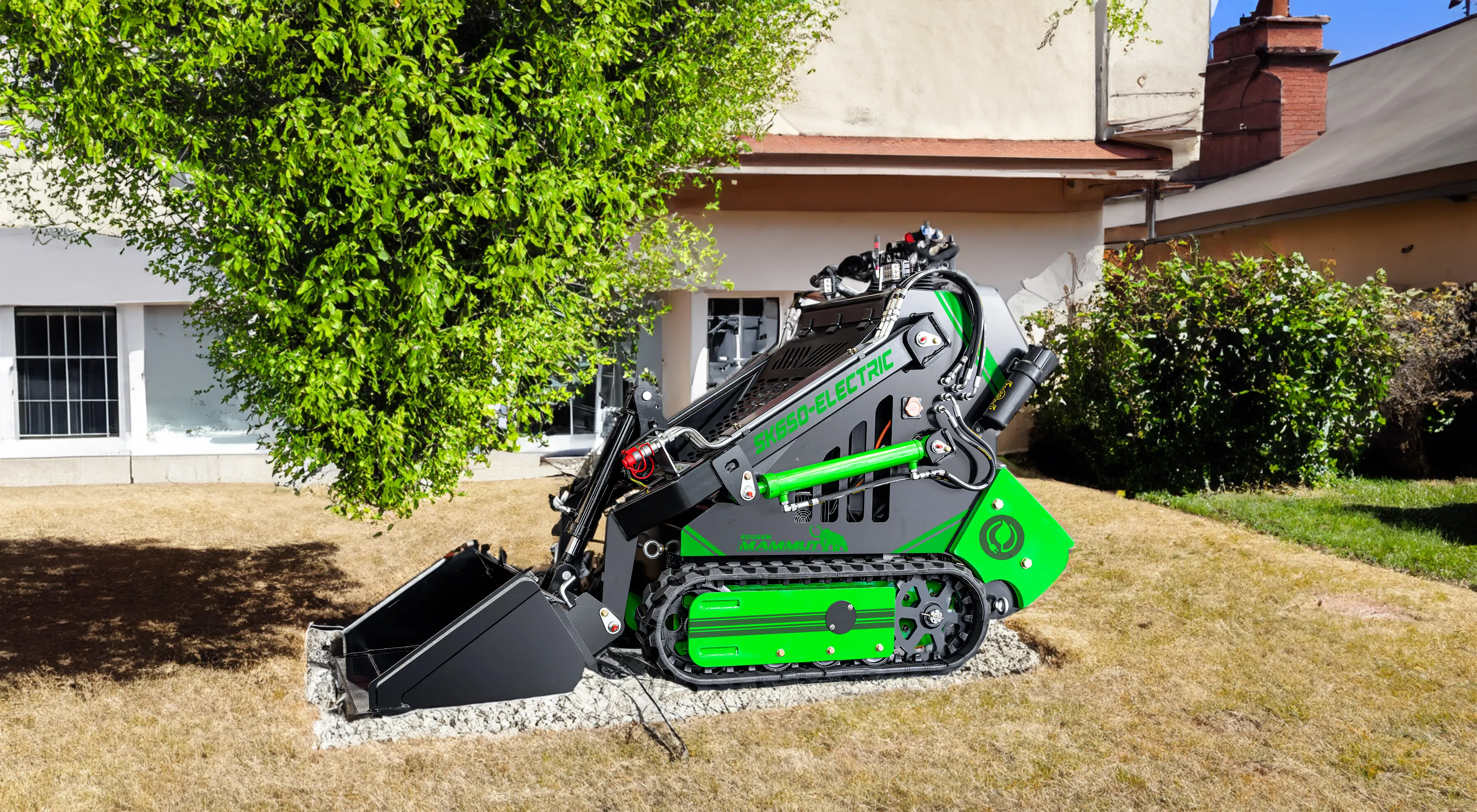 MAMMUT SK650E Green New Energy Battery-driven 280kg 350kg 770lb Household Garden Lawn Mowing Machine Mini Skid Steer Loader
