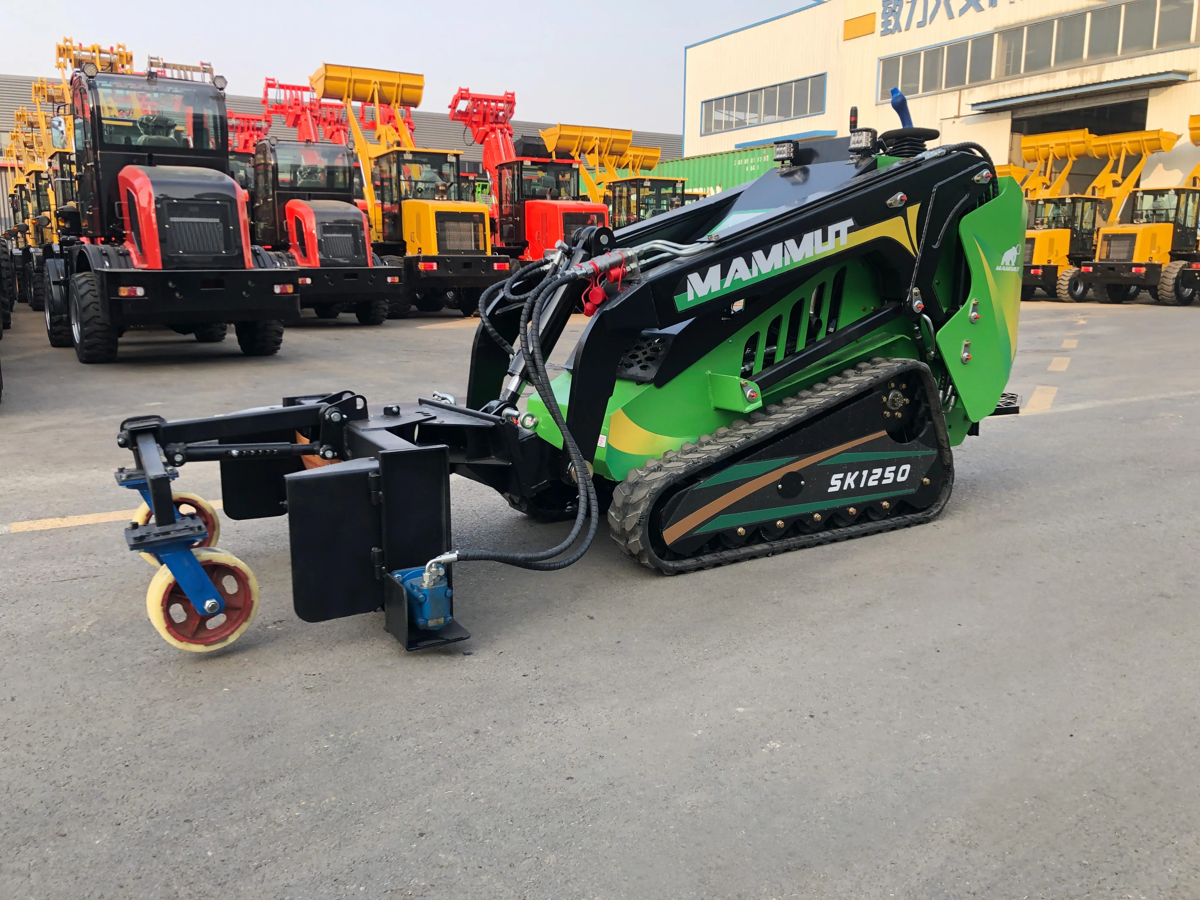 Front loader mini skid steer 1ton 950kg 700kg 850kg wheeled tracked skid steer loader with trencher