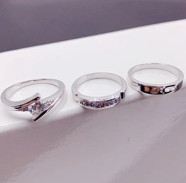 Korean light luxury simple fashion jewelry ring geometric senior sense for men and women inset zircon ring lovers hand jewelry