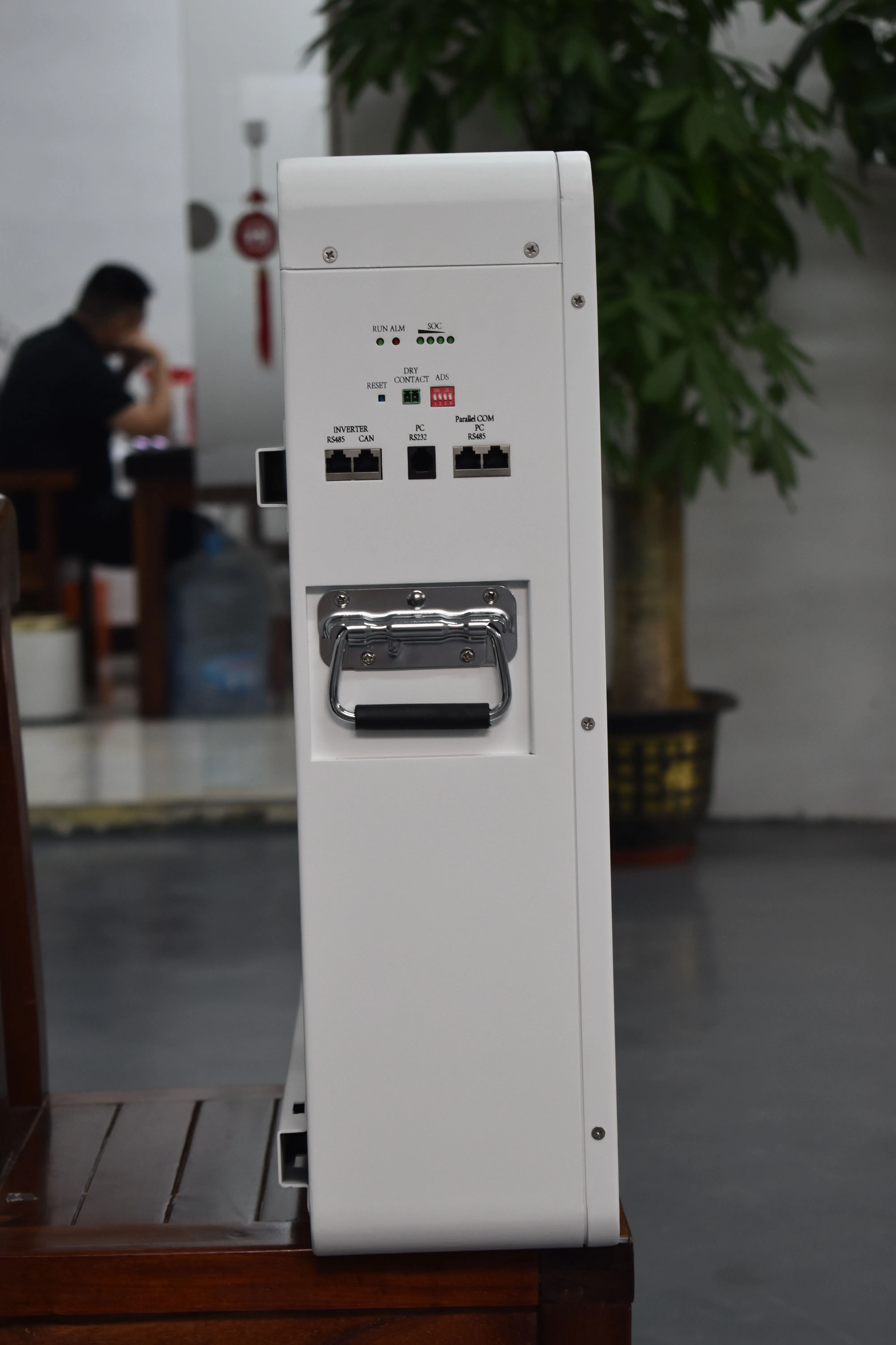 T.Y.L Rechargeable Li Ion Deep Cycle 100ah Batteries 51.2v Lifepo4 Lithium Battery lithium iron phosphate battery for Home use