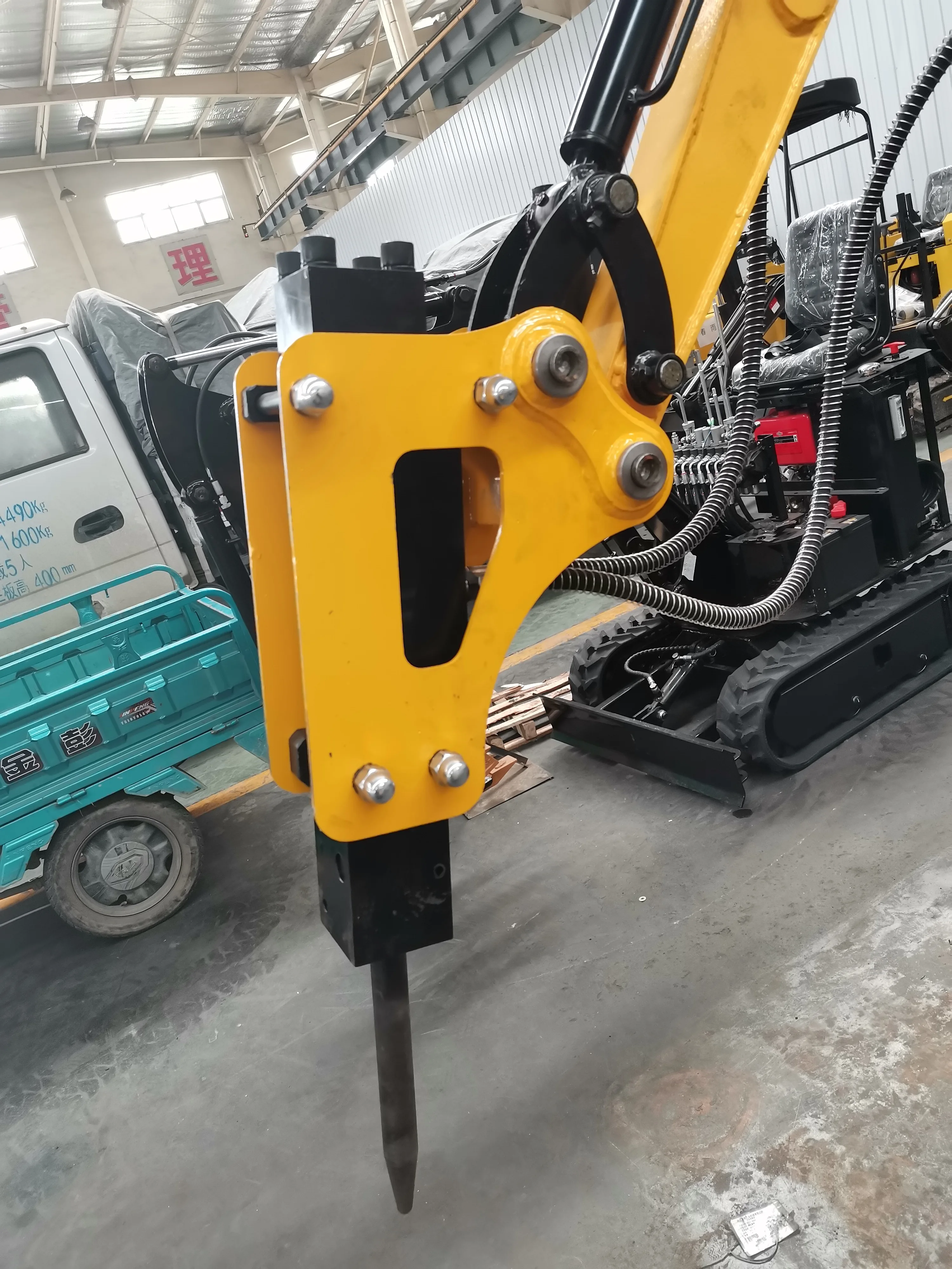 Hydraulic breaker hammer is suitable for  0.6-50 tons mini excavator Breaking Hammer