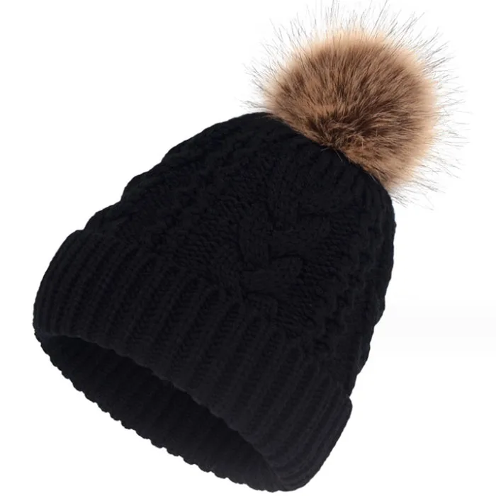 pom beanie 2.jpg