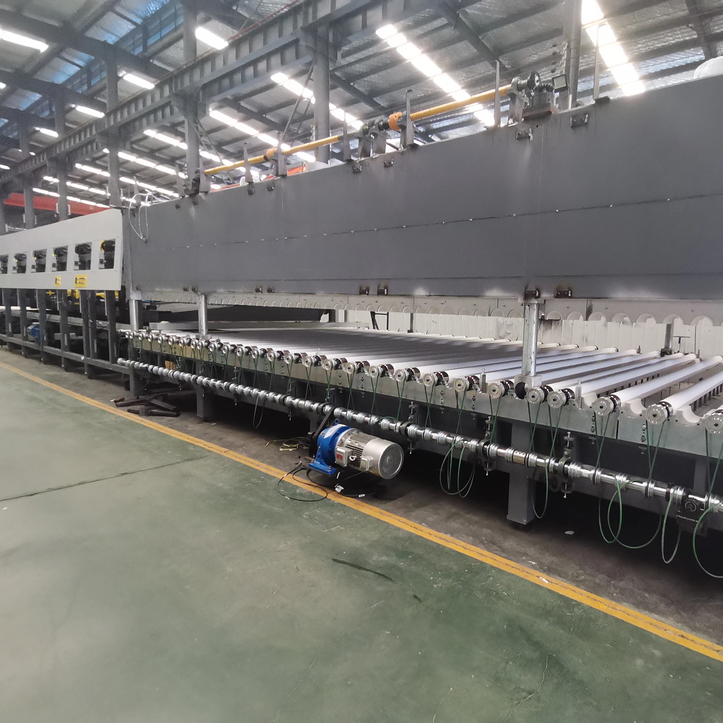 Furnace Tempering Machine Factory Outlet Glass for Flat Curved Glass Like Car Door Window Bathroom Glass New Product 2020 40000