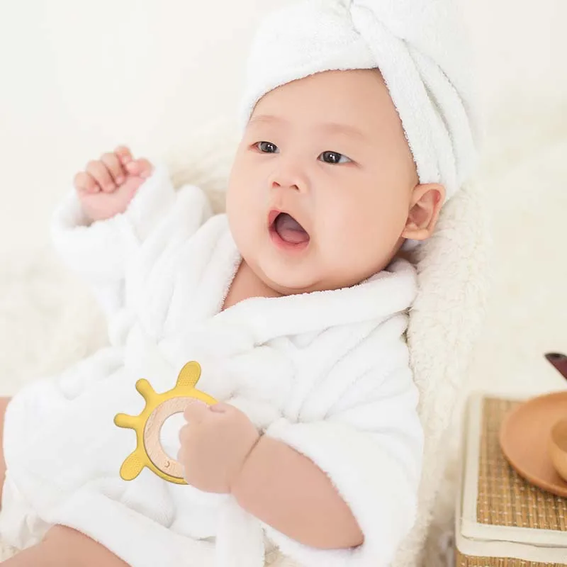 New Arrive Cute Giraffe Wooden Ring Silicone Teether Toys Baby Products Gum Sore Relieve Molar Sensory Baby Teething Toys