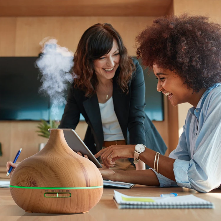 Wood Grain Design Remote Control Timer 550ML Large Atomizing Humidifier 550ML Cold Mist Aroma Essential Oil Ultrasonic Diffuser