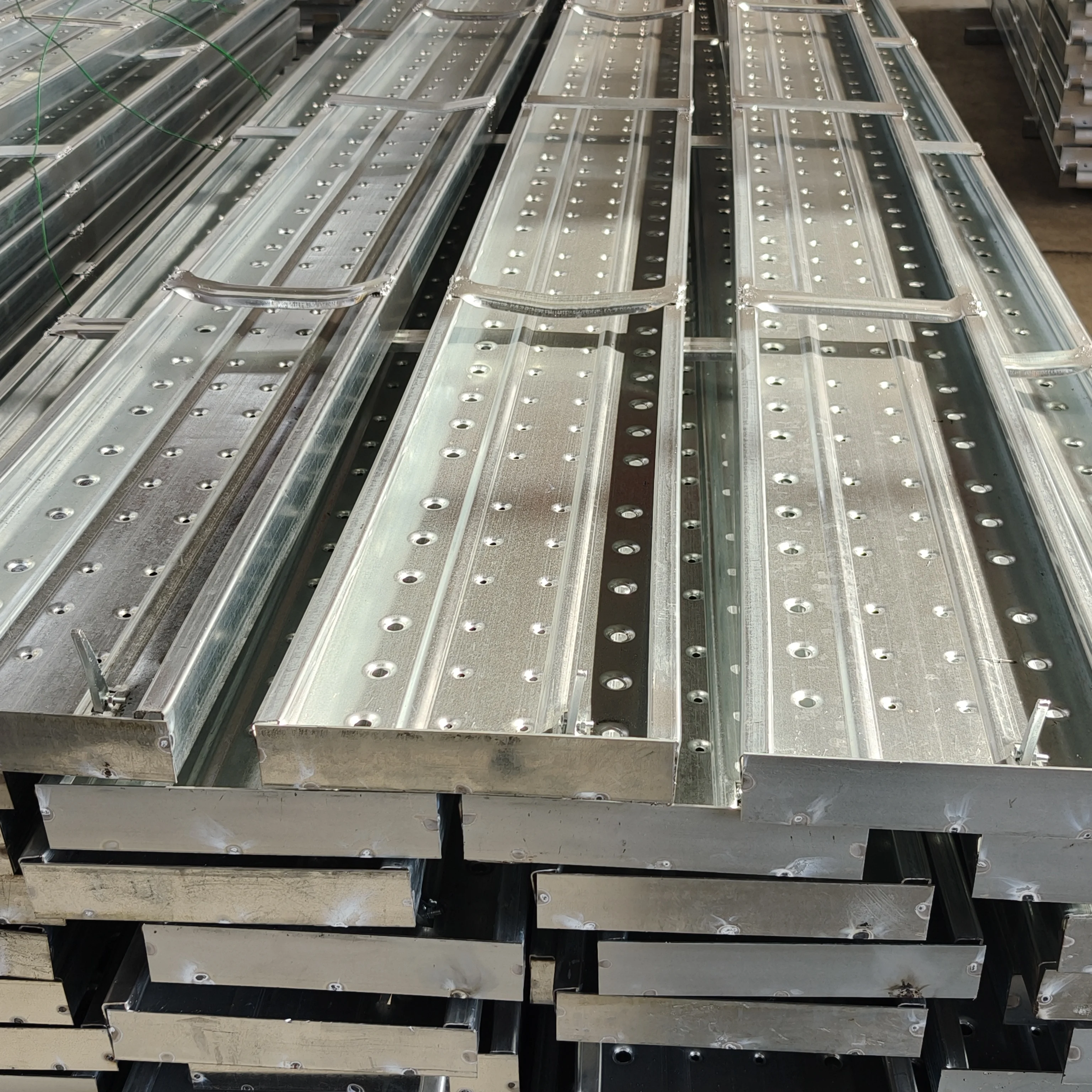 HeiBei Galvanized Steel Decking for Scaffolding Bridge Building Walk Board Plank