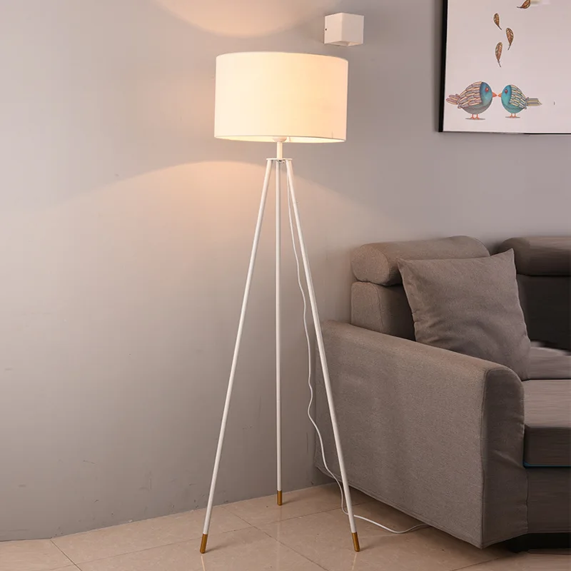Modern Design Table lamp Decoration Standing Light Linen Fabric Tripod Metal Floor Lamp For Hotel reading room Bedroom