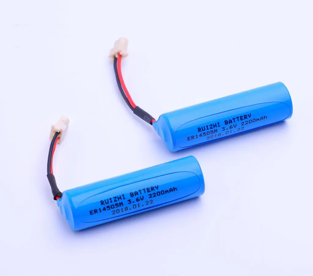 Заводские оптовые цены на литиевые батареи Ruizhi ER14505 3 6 V 2700mAh LiSoCI2 AA Battery