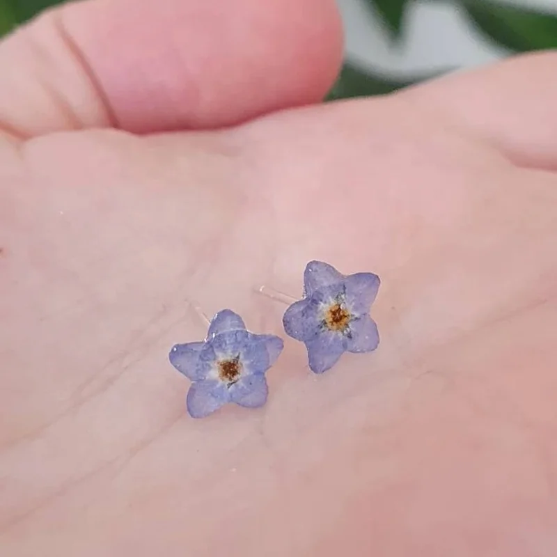 2024 Trendy Natural Flower Jewelry blue forget me not silver Handmade Resin Floral Design Cute Stud Earrings For Women