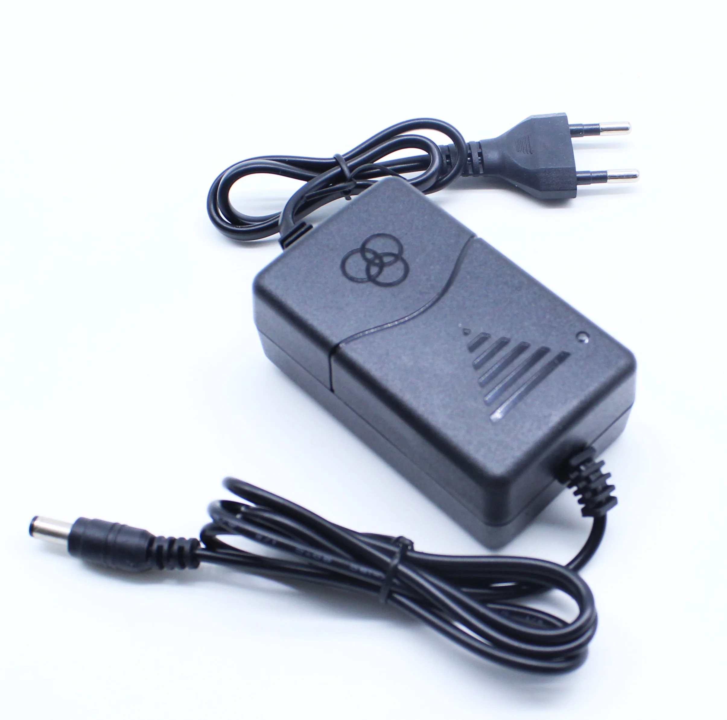 Пластиковый корпус двухпроводной адаптер питания EU/UK/USA AC Plug 5,5*2,5/5,5*2,1 мм DC разъем 12V 1A адаптер питания