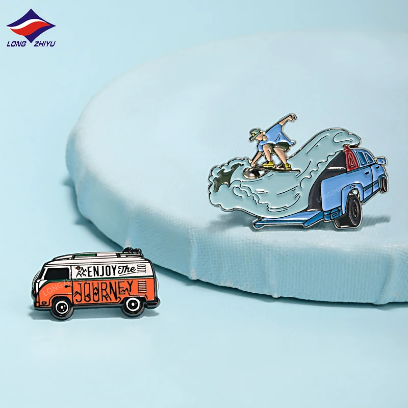 Longzhiyu 15 Years Manufacturer Custom Heart Shape Lapel Pin Badge Hard Enamel Pins Brooches Metal Crafts for Souvenirs