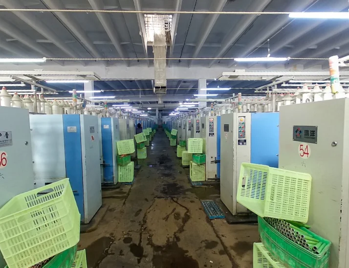 China suppliers polycotton T/C 65/35 45*45 110*76 100gsm 57/58' polyester cotton calico fabric rolls for clothing pocketing lin