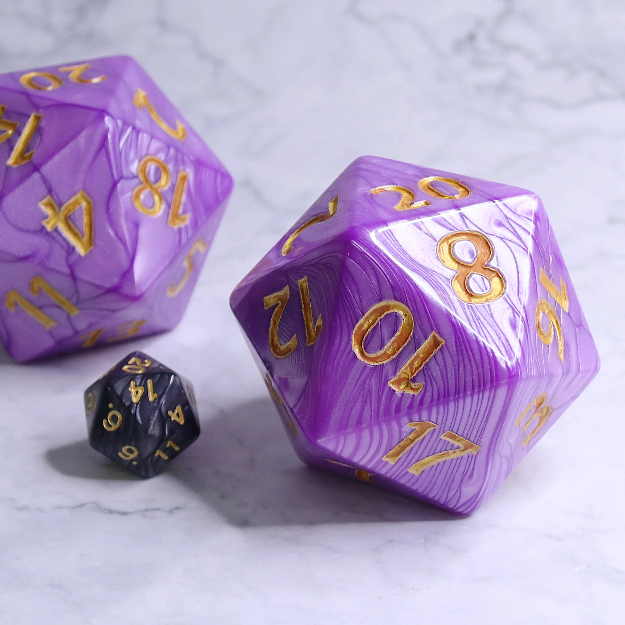 Фиолетовый жемчуг 55 мм Титан D20 кости круглые акриловые RPG развлекательный Набор для подземелий и Драконов
