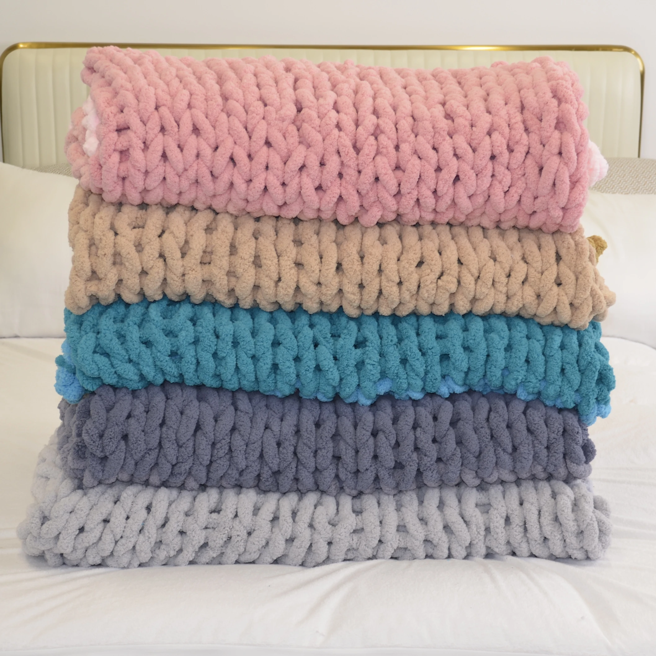 Прямая поставка, высокое качество, суперуютное вязаное одеяло на грубой подкладке, великолепное одеяло ручной работы из синели, современное мягкое одеяло для постельного белья