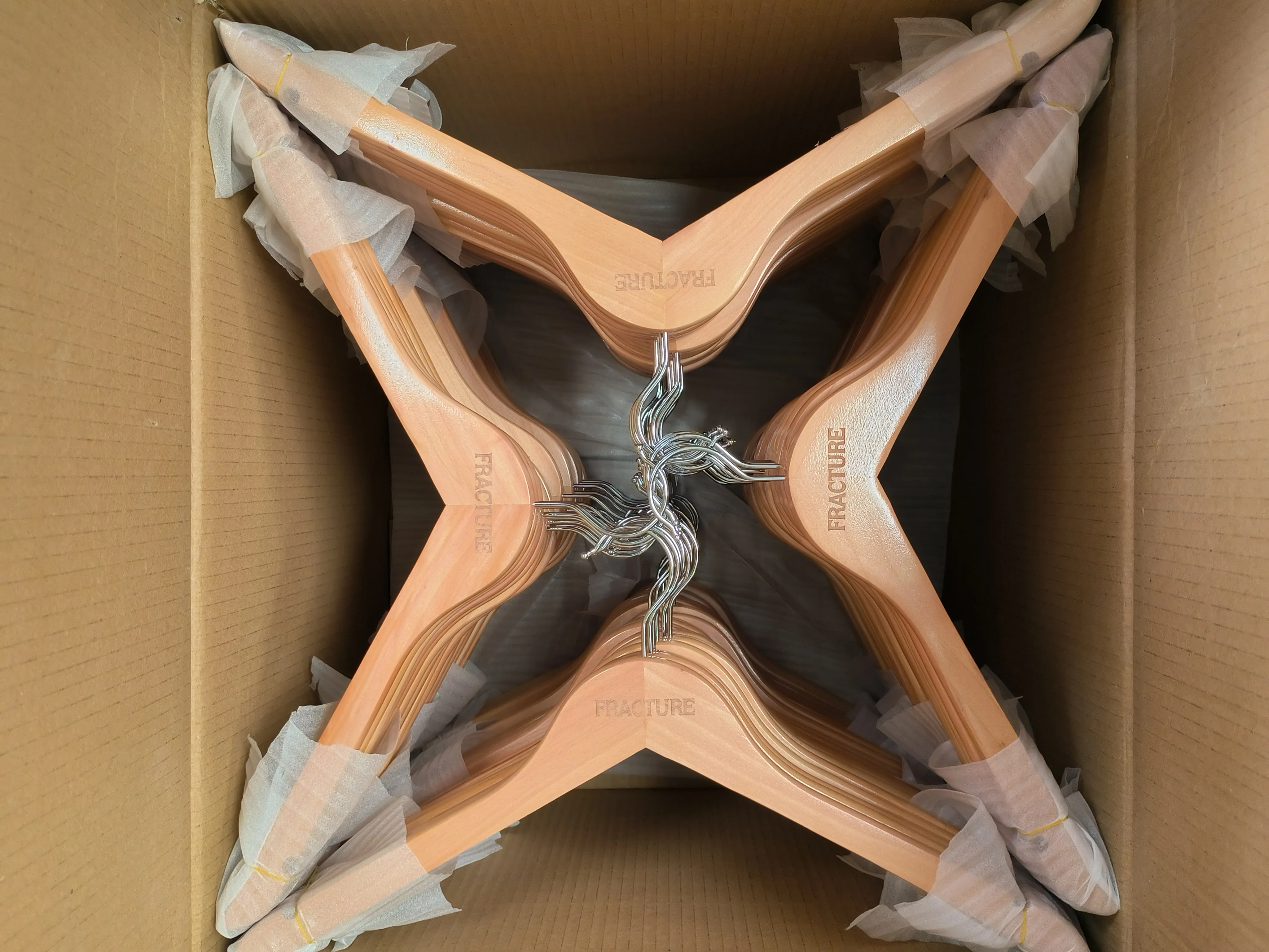 Custom brand clothing store solid wood hangers for the supermarket quality wood hangers wholesale