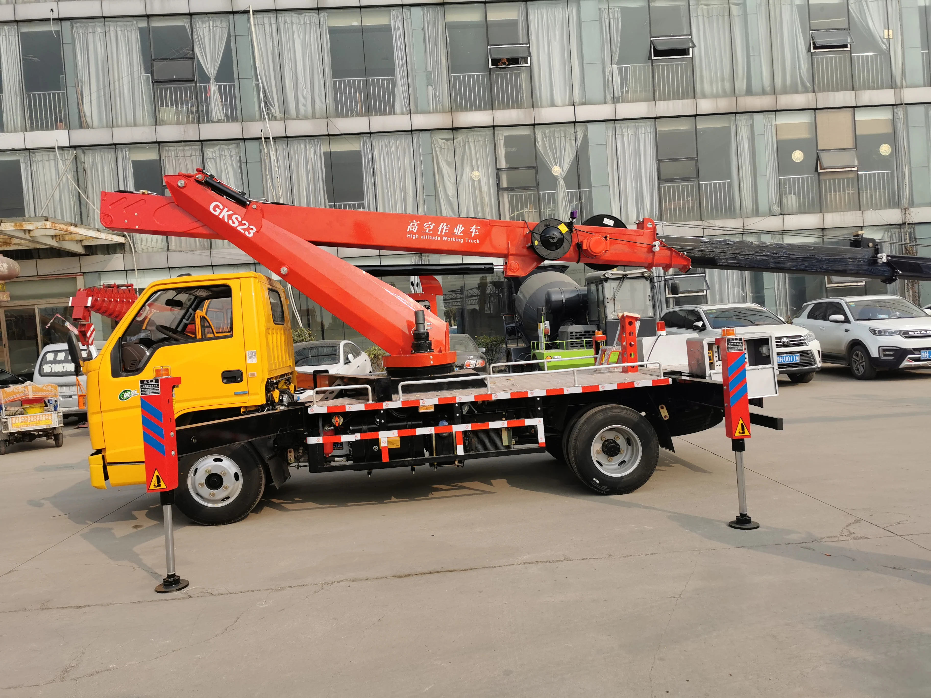 aerial lift truck aerial work vehicle free bucket truck Bucket Crane Truck Vehicle aerial Platforms 21m 23m 26m  28m 45m