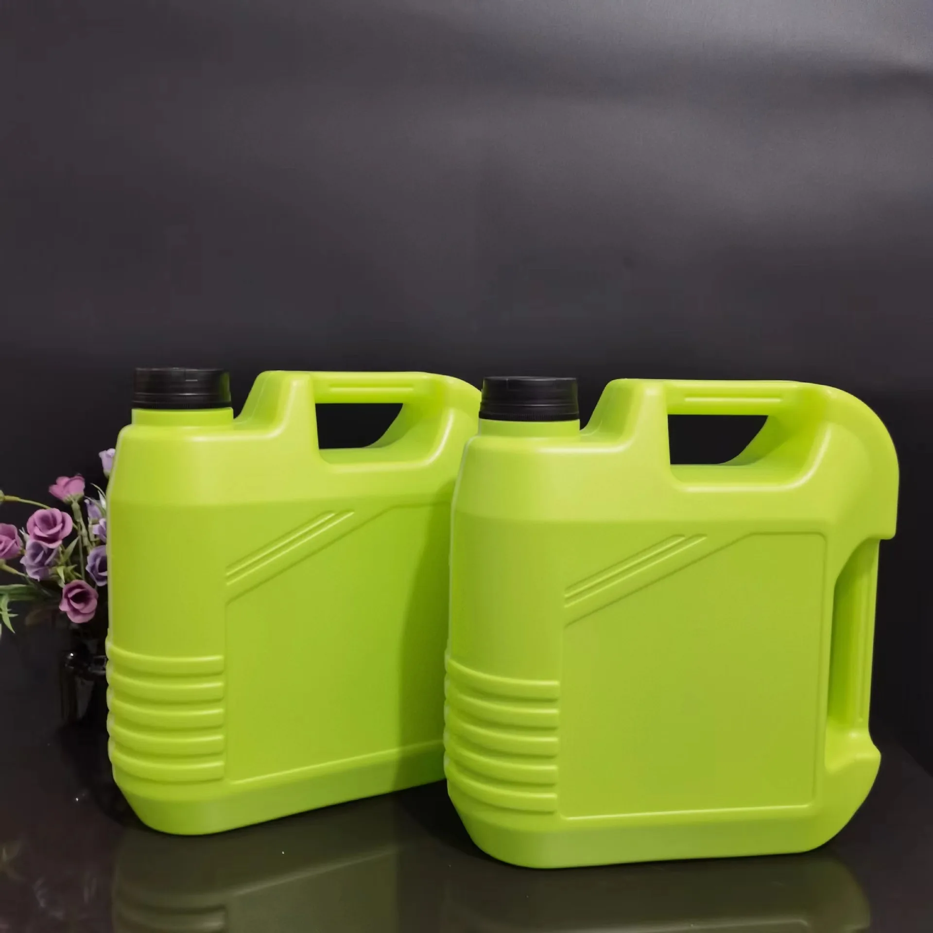4 liter 1gallon Green Plastic Engine Oil Bottle Motor Lubricant Oil Bottle empty jerry can With Handle