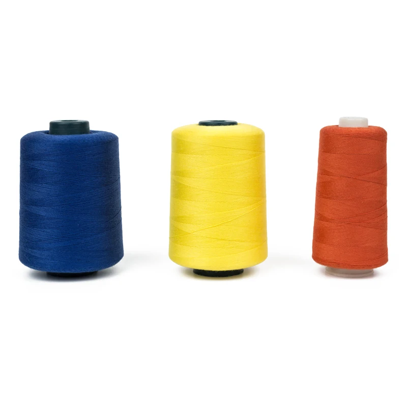 В наличии 100% крашеная полиэфирная швейная нить для швейных принадлежностей 40/2 40/3