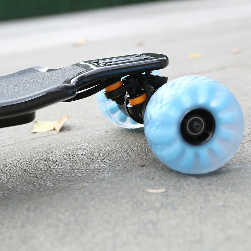 Stable Double Kingpin Trucks 55kms/h electric skateboard with super slim design onewow carbon fiber caved deck