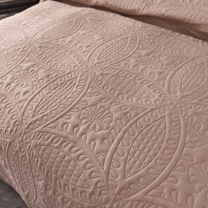 patchwork design king size quilt/duvet cover set with polyester fabric bedsheet 120gsm filling untra-sonic bedspread