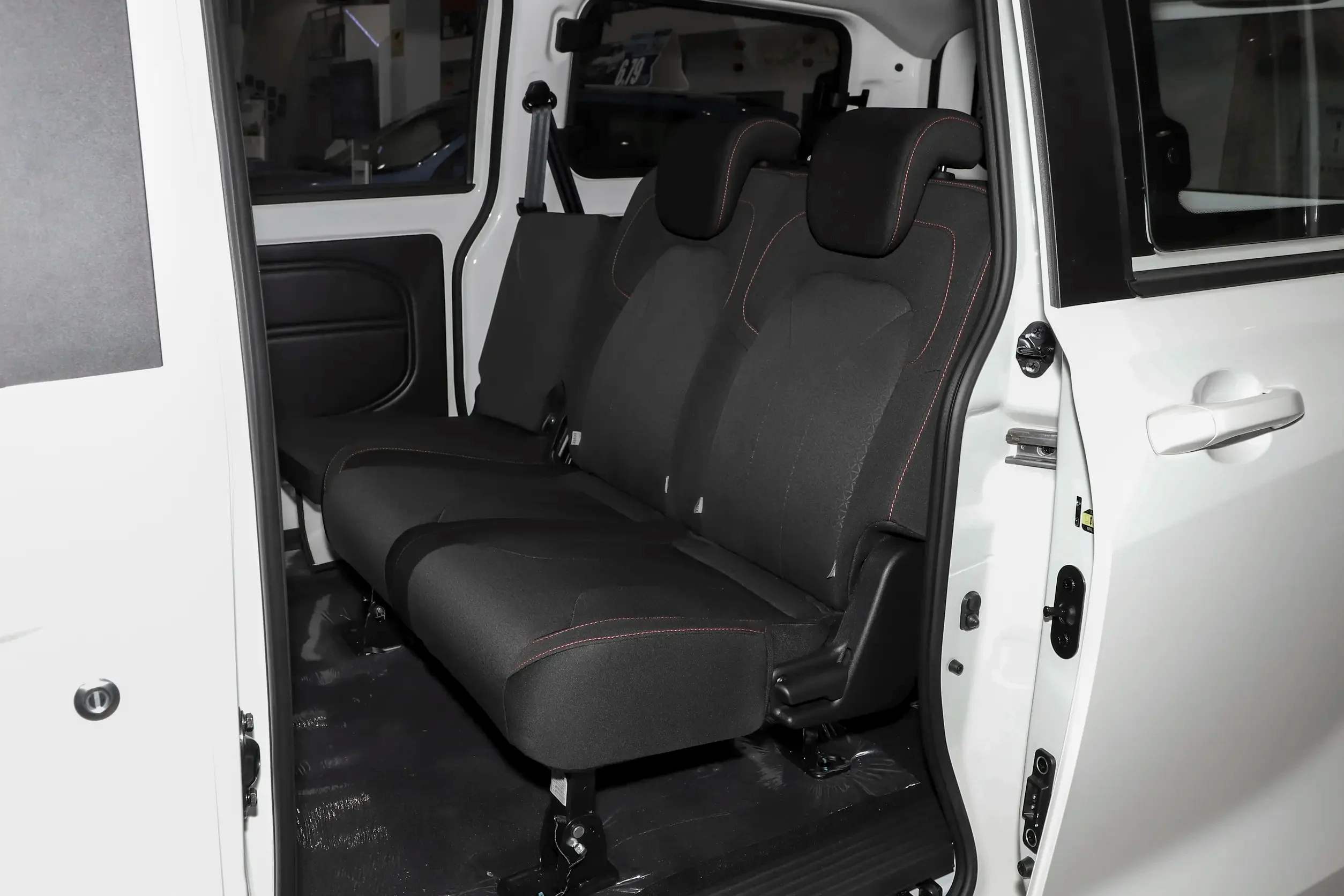 Latest 2022 Dongfeng Xiaokang Omnibus DFSK Fengguang 380 2seat Cargo Trucks 7/8seat Mini Van 1.5L 112hp L4 Gasoline MPV Cars