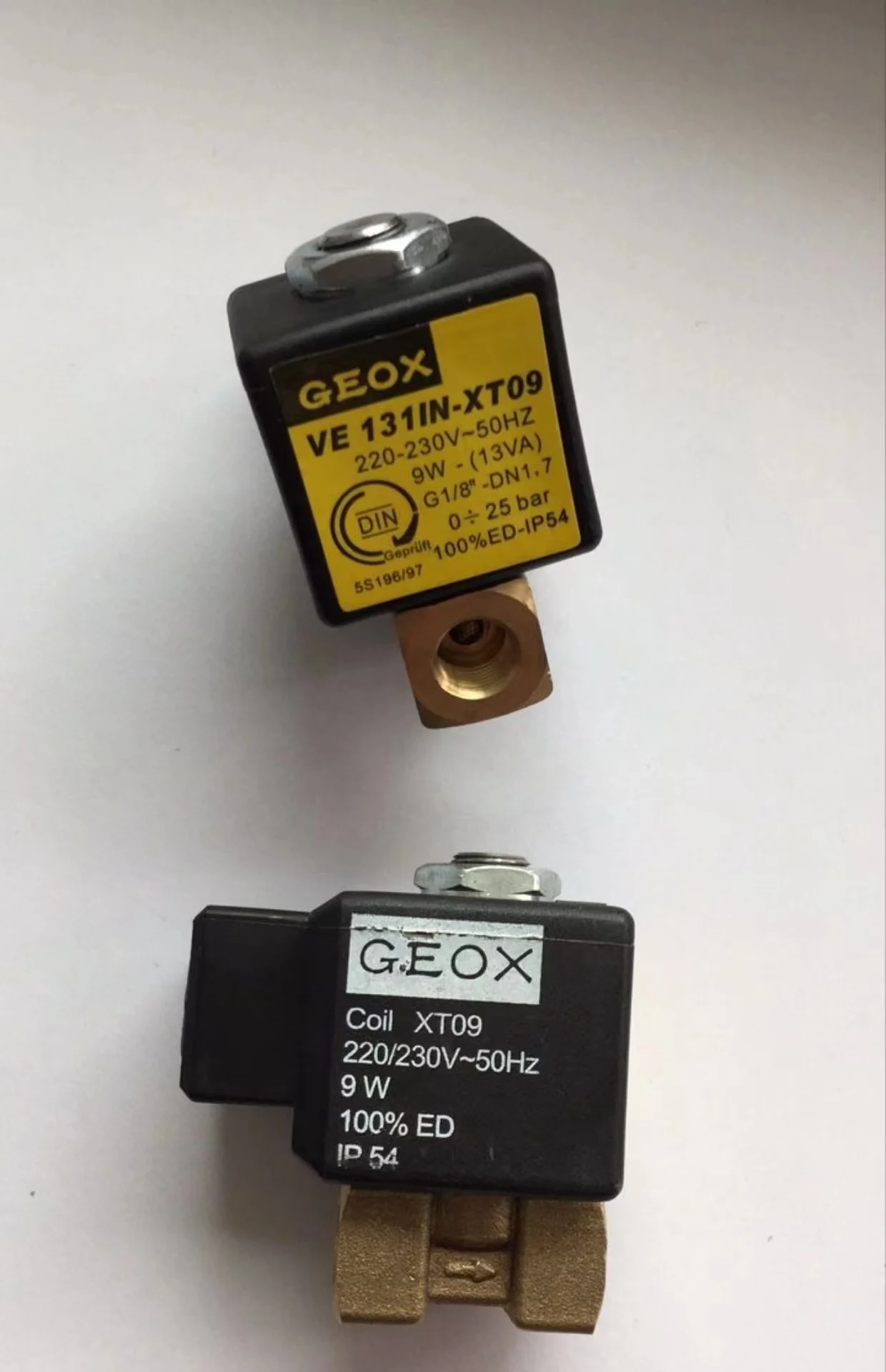 Orignal Parker Solenoid valve coil VE131IN-XT09 with the light  burner parts