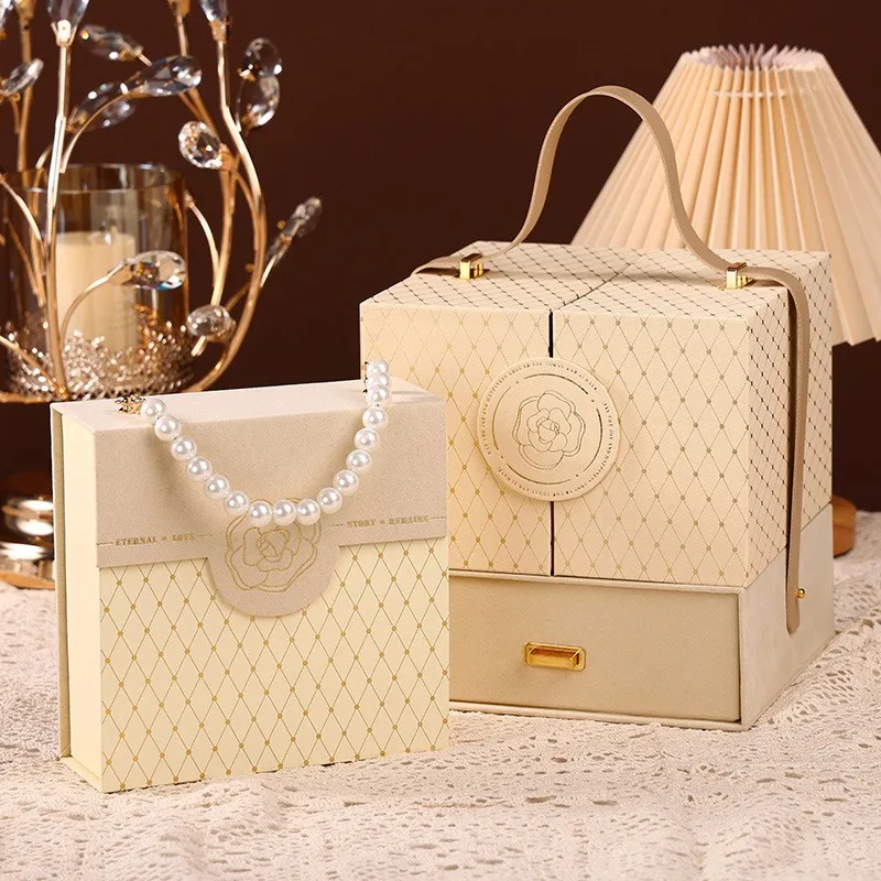 Luxury birthday Christmas candy box empty thank you gift boxes indian red velvet wedding favor decoration box with handle