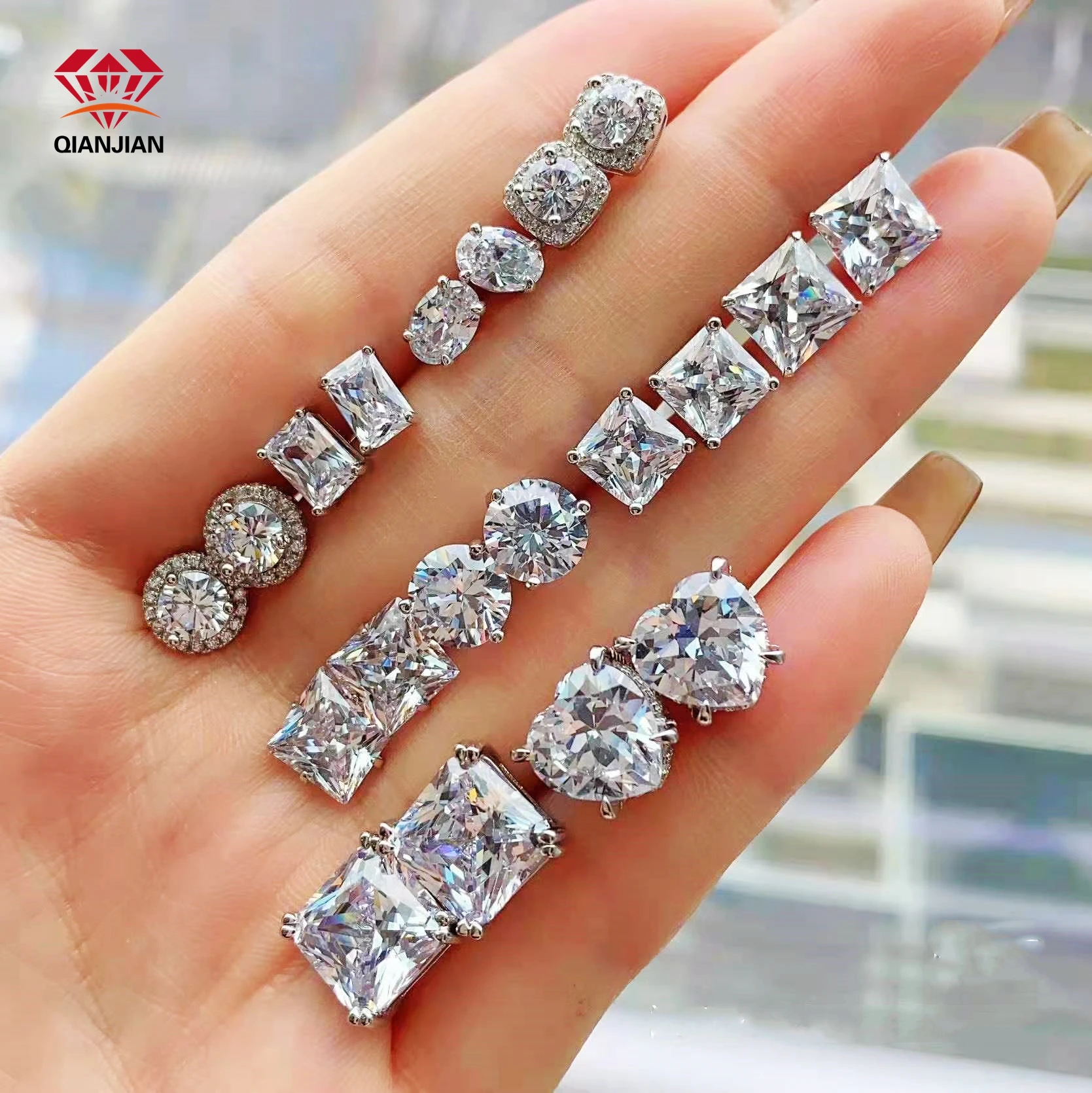 Classic design 925 sterling silver GRA certificated diamond moissanite stud earrings