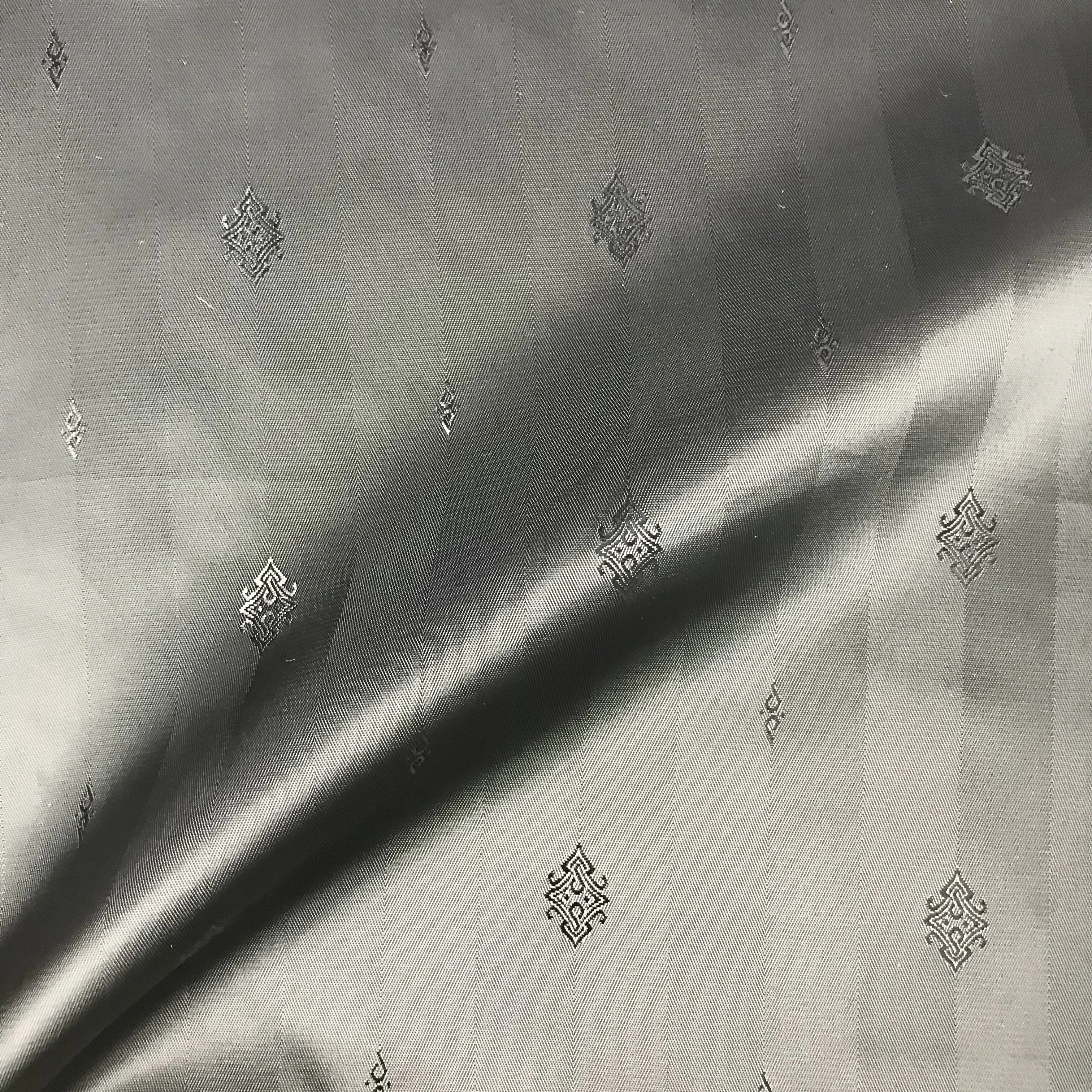 Good Quality 57% polyester 43% rayon Vertical stripes suit lining fabric jacquard