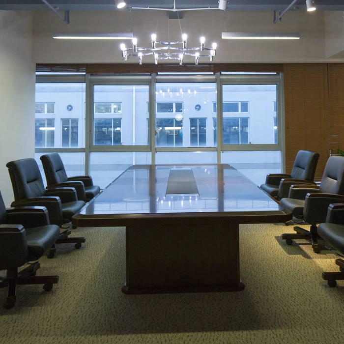 Chinese manufacturer luxury wooden veneered meeting table modern boardroom table conference table