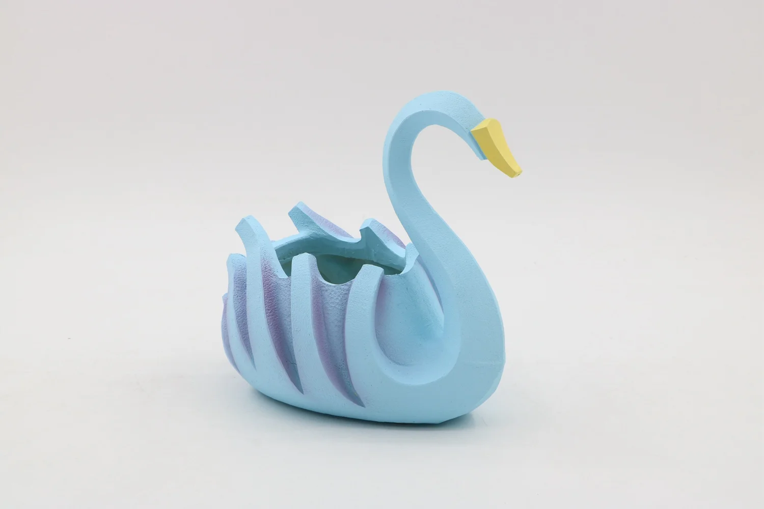 Modern Vintage Design Swan Shape Polyresin Vase Tabletop Decoration with Vintage Style Functional Floor Vase