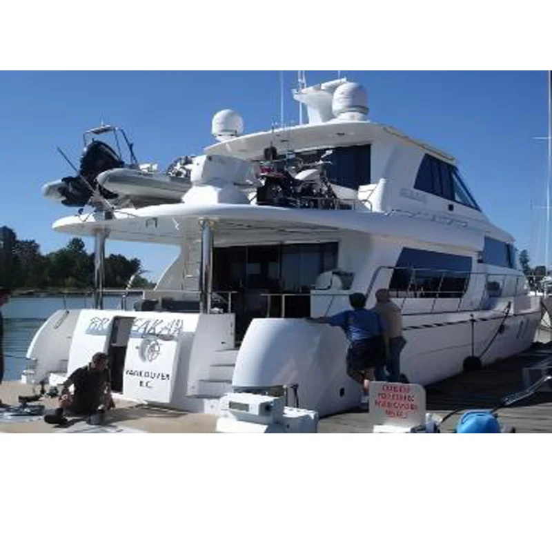 Bracewell  Fiberglass Material 75FT  Luxury Yacht  With Two 900 horsepower Di*sel Engines
