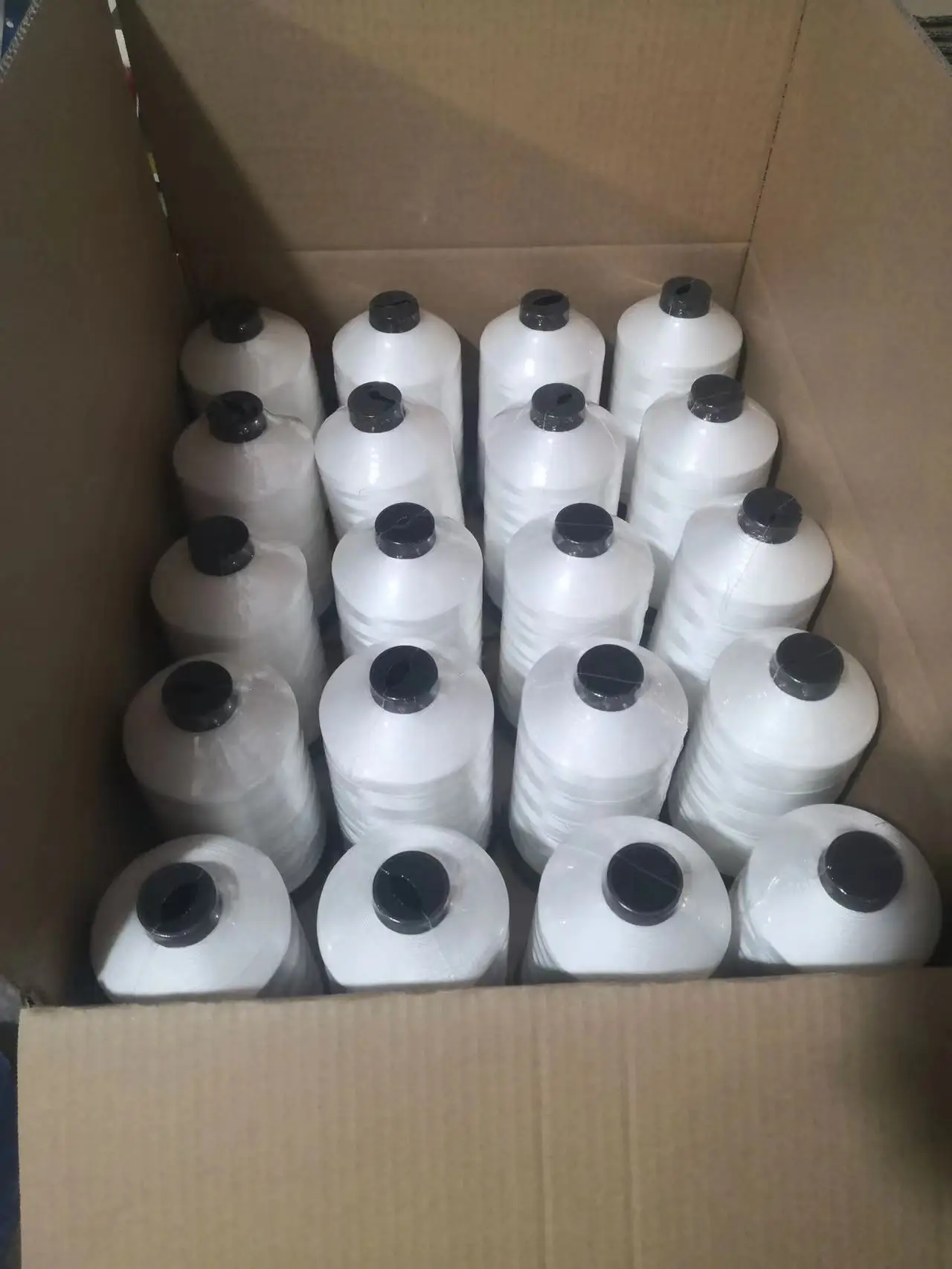 High Strength Top Sewing Thread 150d/3 210d/2 High Tenacity Polyester Thread For Sewing Machine